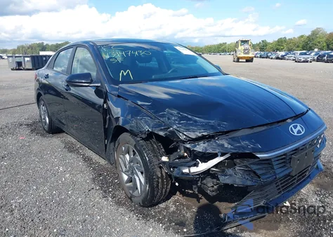 2024 Hyundai Elantra Sel from USA, damaged, VIN KMHLM4DG0RU813985